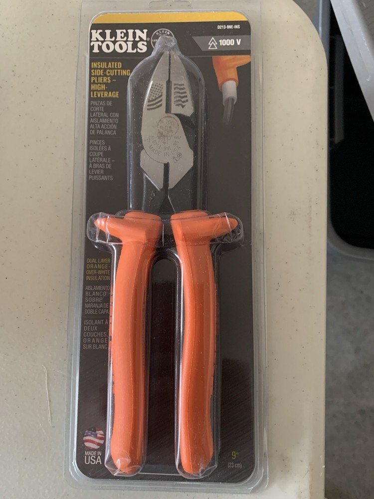 Klein Tools Insulated Electrical Tool Kit - Screwdrivers, Pliers, Cutter