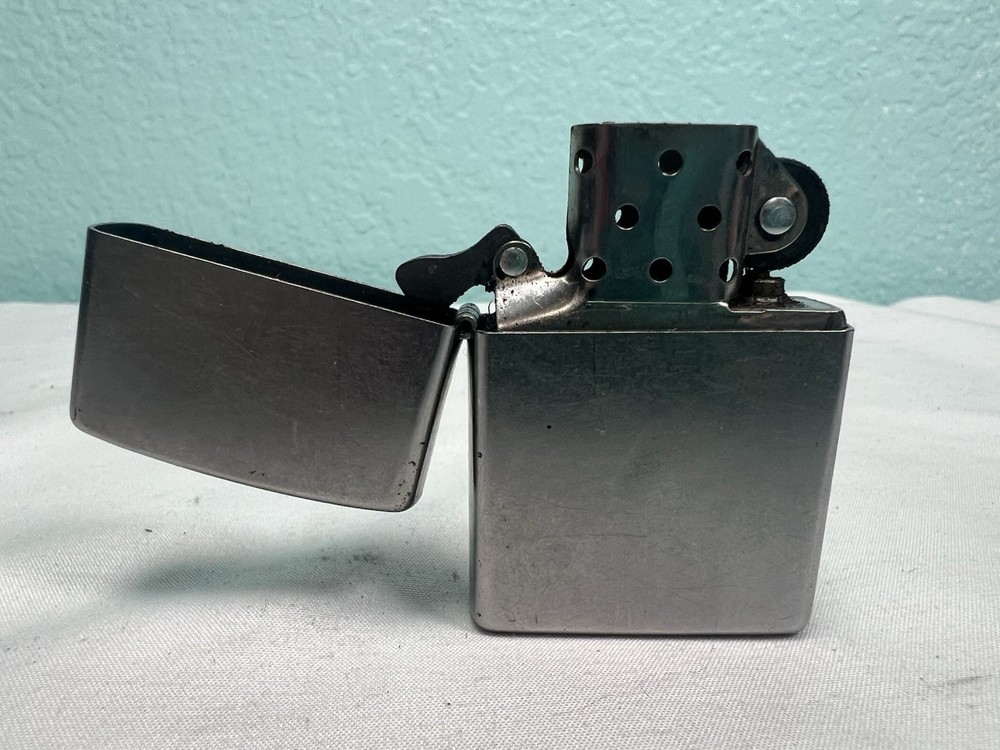 Zippo 2022 Chrome Lighter