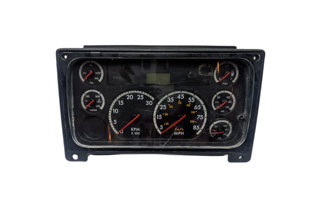 Freightliner Dashboard Instrument Cluster 3 319 210 070 - Used