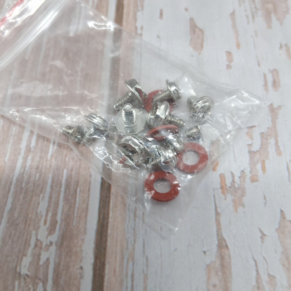 StarTech 3.5" Mounting Kit for 2.5" SATA SSD/HDD Part# Bracket25X2 Open Box