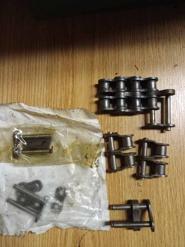 Diamond 50-2 Chain; Spring Clips; Offset Clips; Open Box; Approx 130 Links, 7'