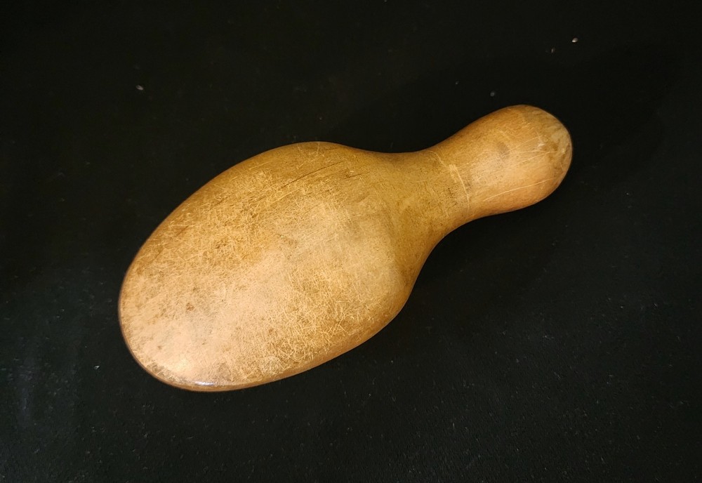 VTG Wooden Darning Egg
