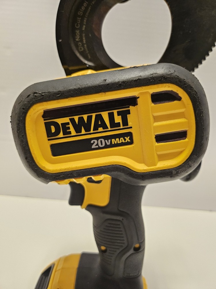 DEWALT DCE150 20V MAX Cordless Cable Cutting Tool With Battery
