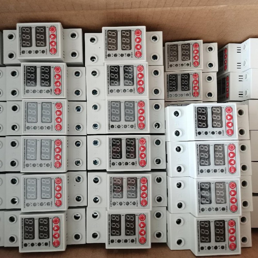 Voltage Protective Device Overcurrent Protecting Digital Display Functional
