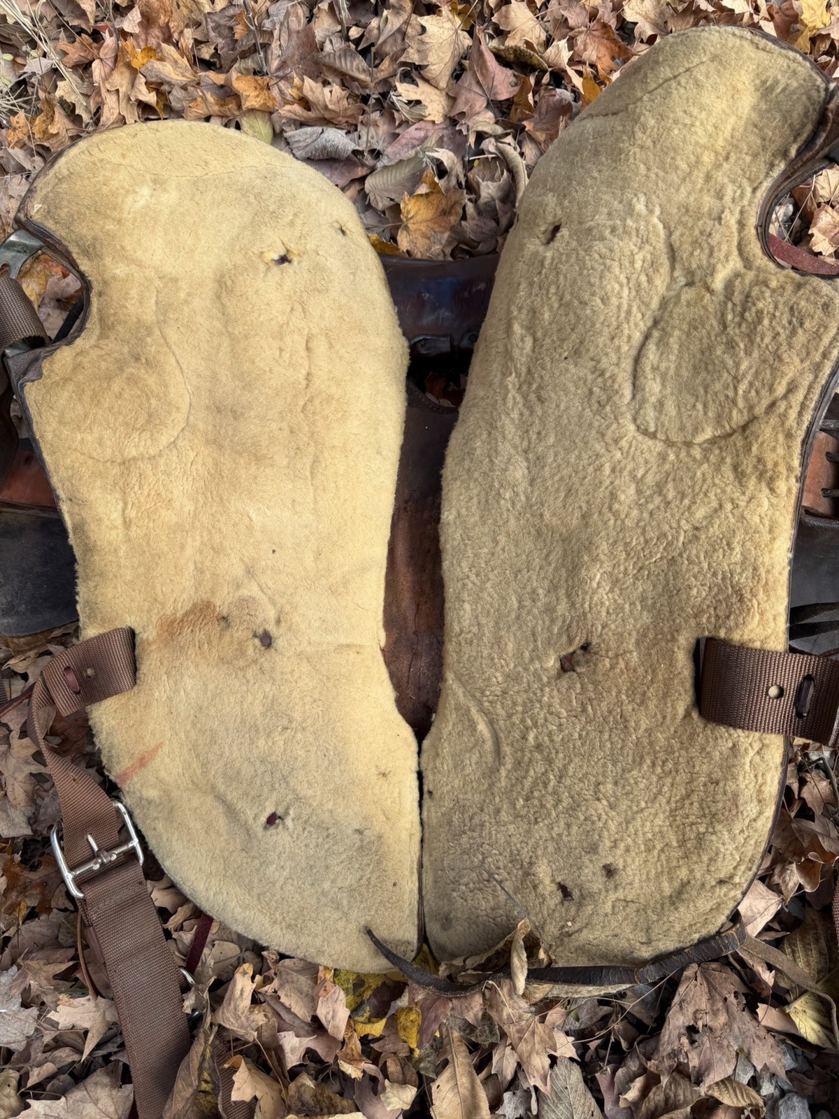 Western Saddle Décor – Rustic Cabin Display – Tooled Leather 15” VERY NICE DECOR