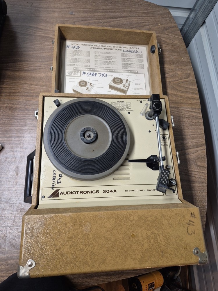 Vintage Audiotronics Model 304A Record Player, 4-Speed Turntable Read