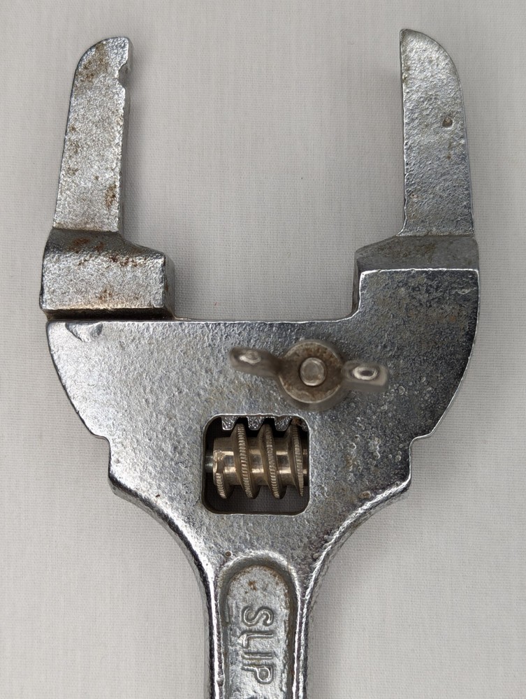 Thumbscrew Adjustable Wing-Nut Locking Slip & Lock Plumbers Wrench