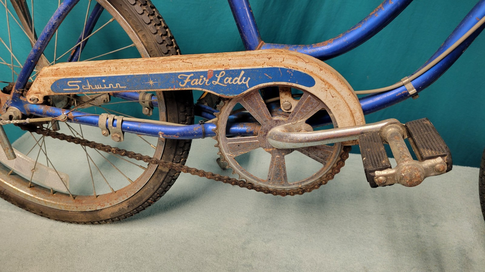 March 1979 Schwinn Fair Lady Complete Bicycle Tires Hold Air Banana Seat Rolls