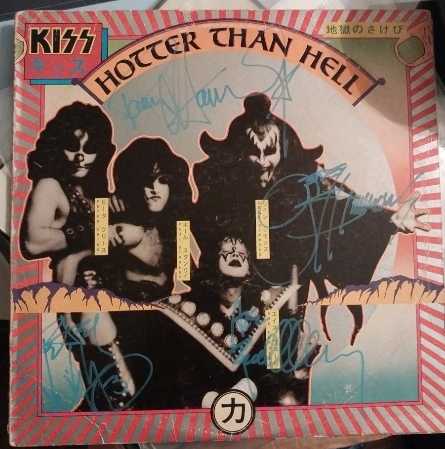 KISS "HOTTER THAN HELL" BAND SIGNED ALBUM!!!
