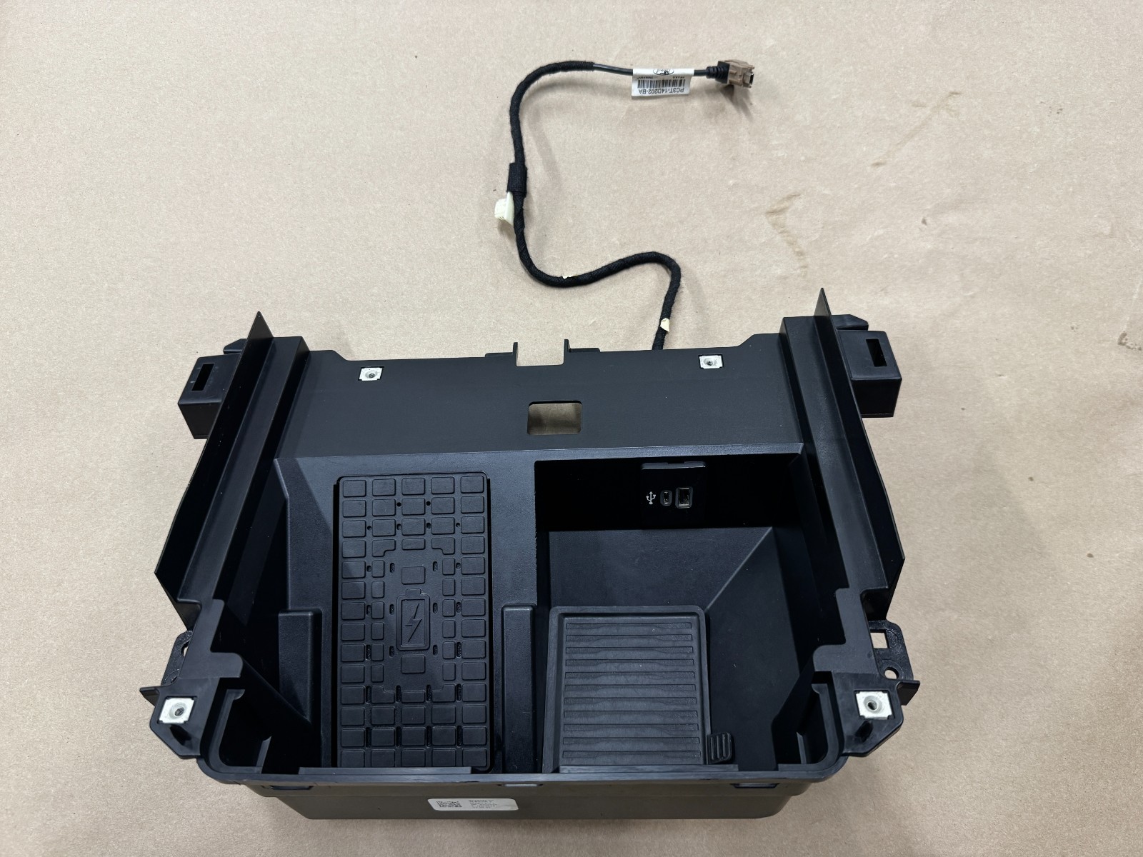 2023-2026 Ford F-250 F-350 Console Charging Pad Station Charger OEM