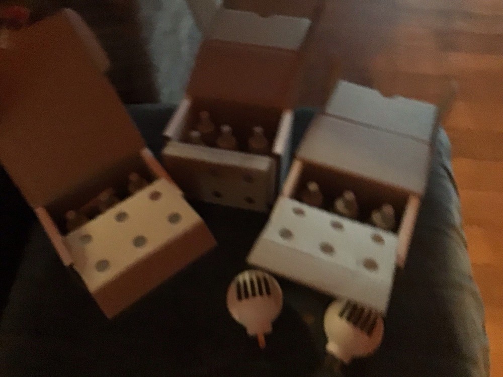 Feliway Enhanced Diffuser And Refill Lot. 2 Diffusers. 16 X 30 Day Refills.