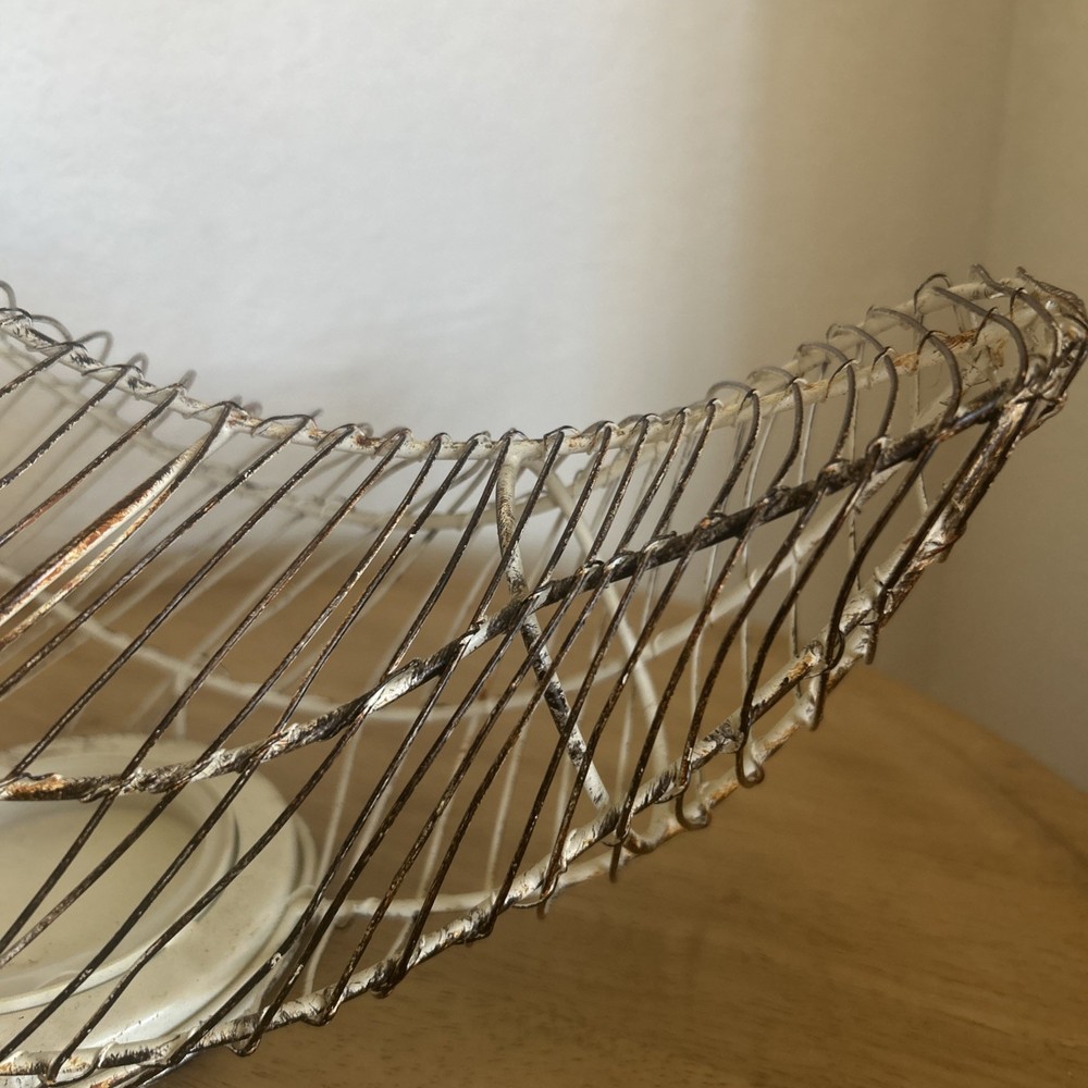 12 Wire Hen Basket Chicken Egg Holder, Distressed White