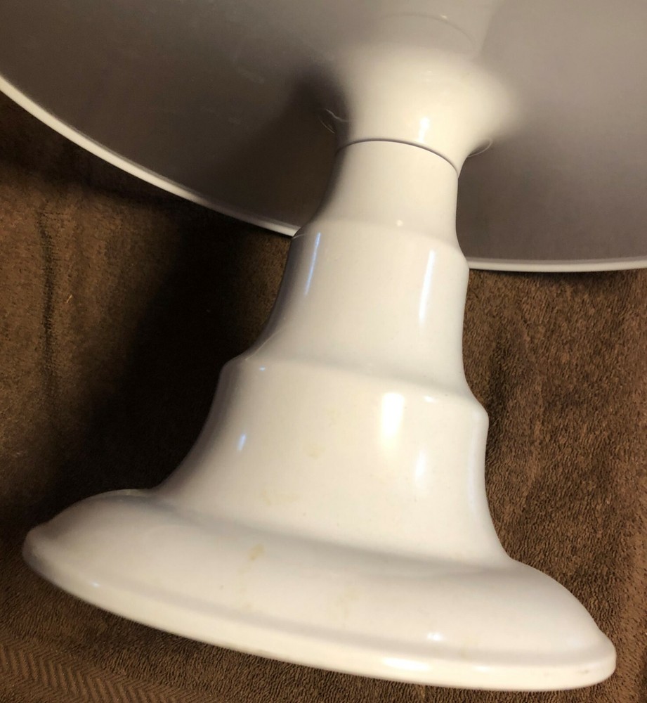 12" Diameter White Cake Plate Stand