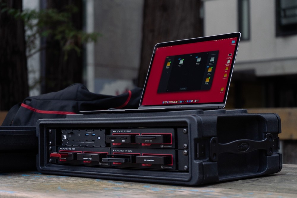 BLACKJET TX-2DS 2-Bay Thunderbolt 3 Docking System