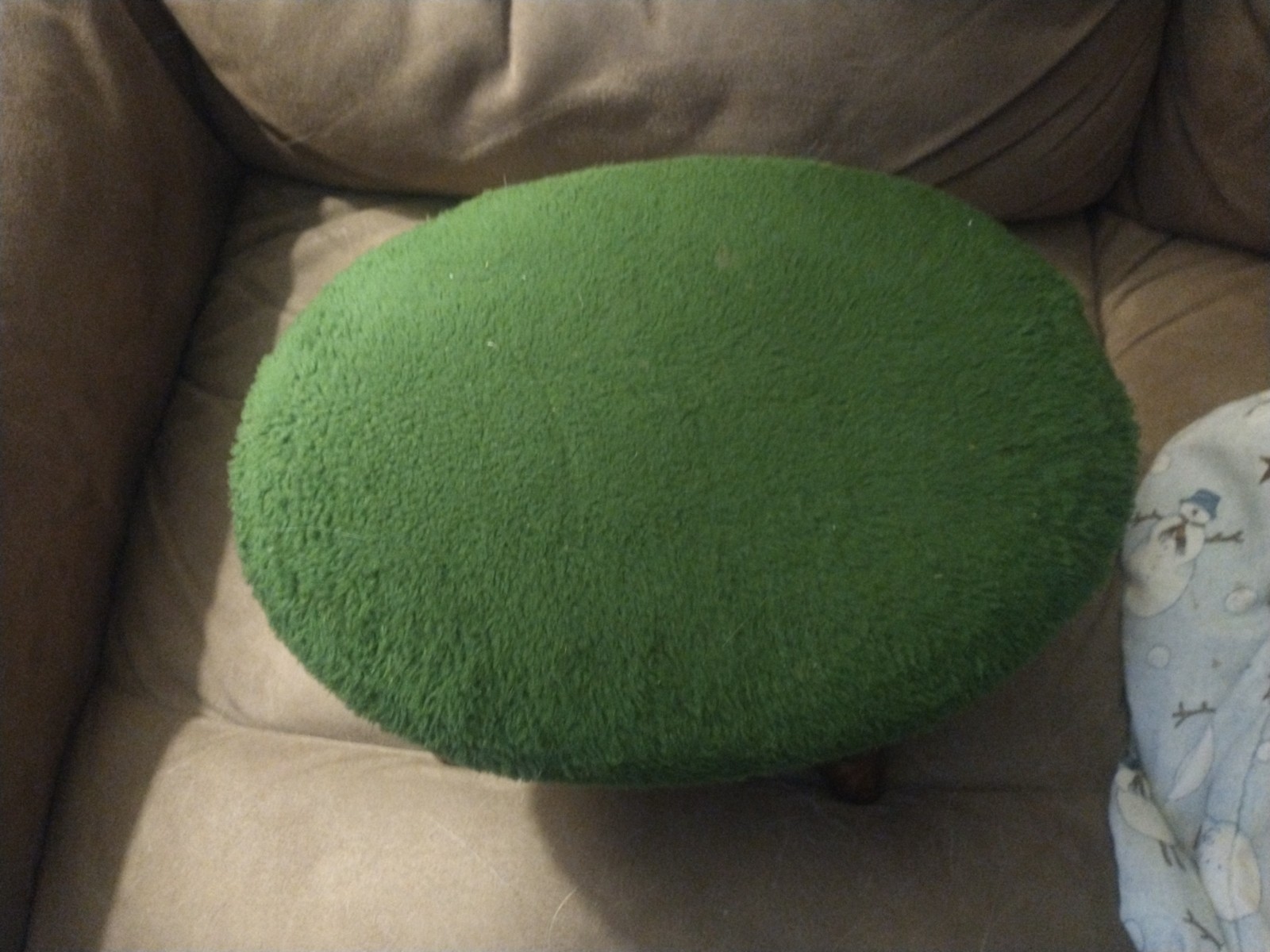Vintage Oval Footstool w/ Green Rug Top & Angled Wooden Legs