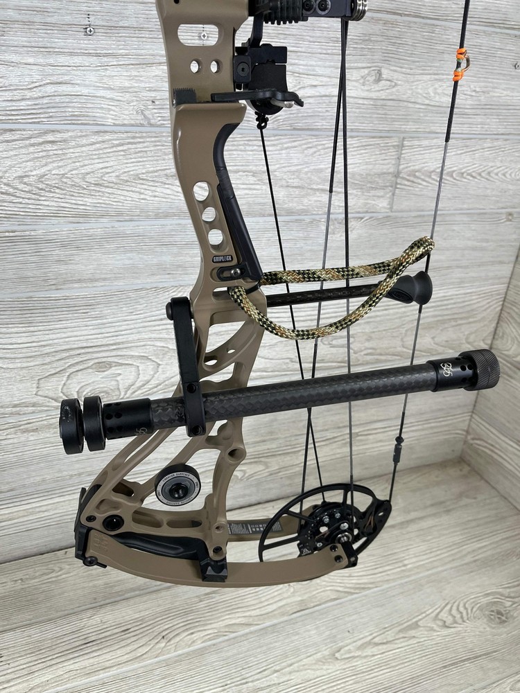 Bowtech Core SS 50-60lbs RH Flat Dark Earth Package LOADED