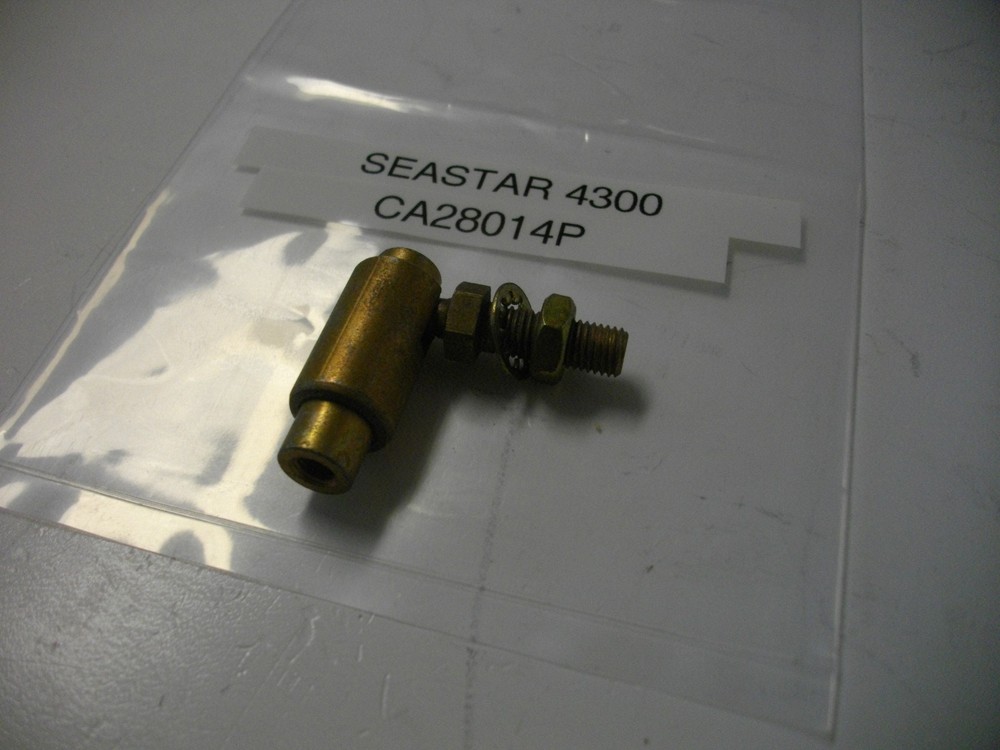 SeaStar Solutions CA28014P Ball Joint 4300 1/4-28 Threaded / Controls