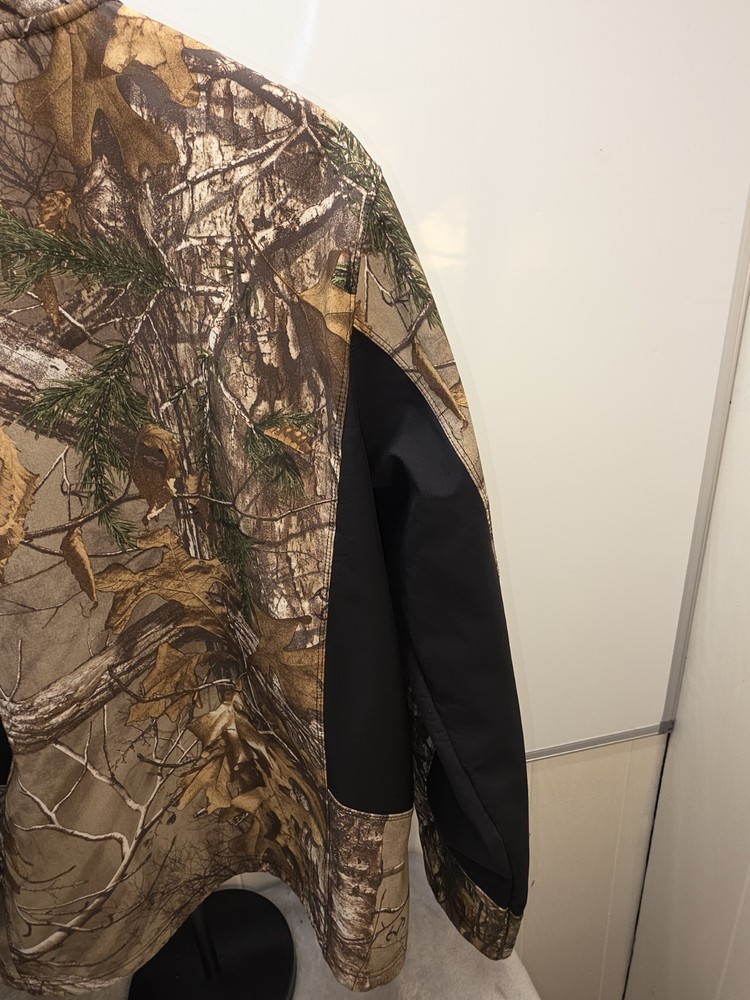 real tree camo jacket size large