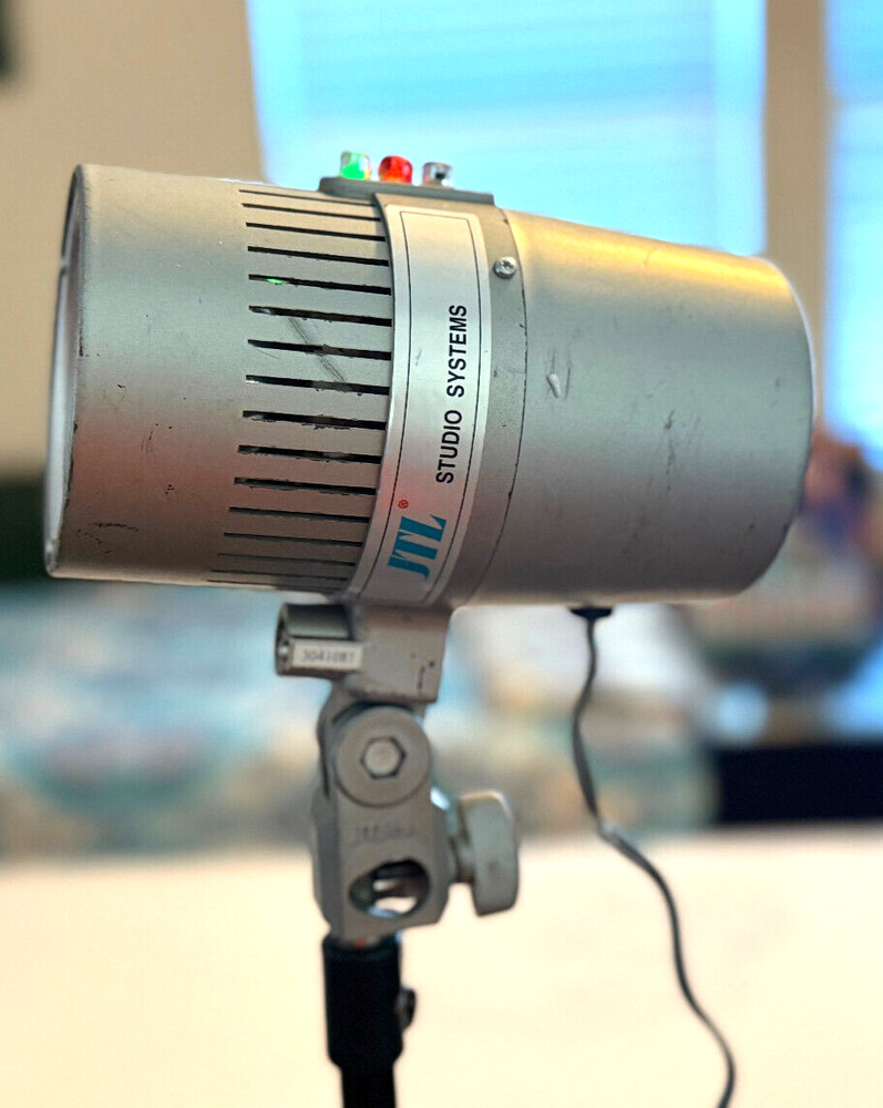 JTL Versalight Monolite Strobe J-110