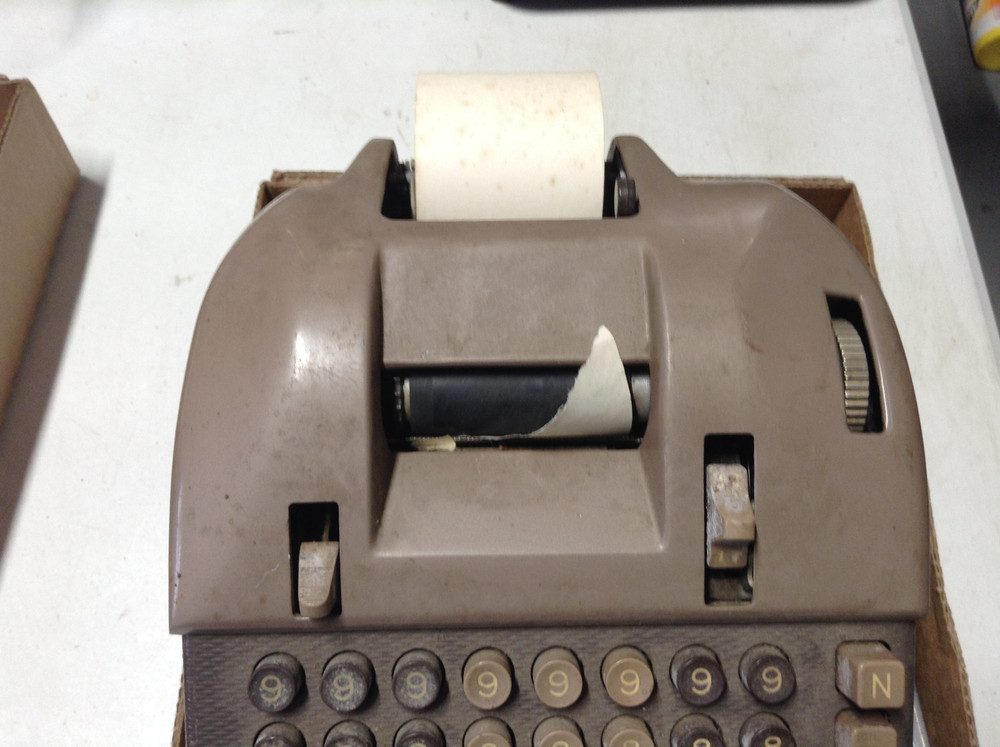 Vintage Victor Adding Subtracting Machine Brown 8 Columns