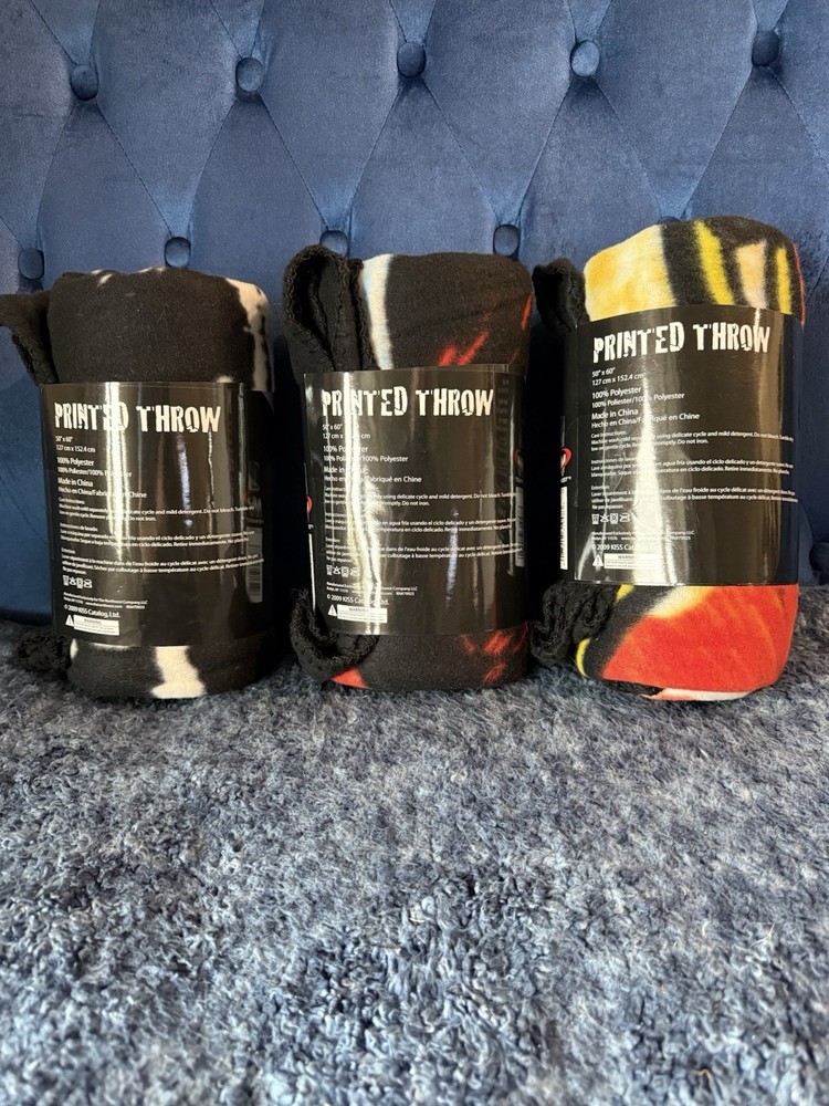 3 Kiss Throw Blankets 50x60 Never Used Still In Original Packaging