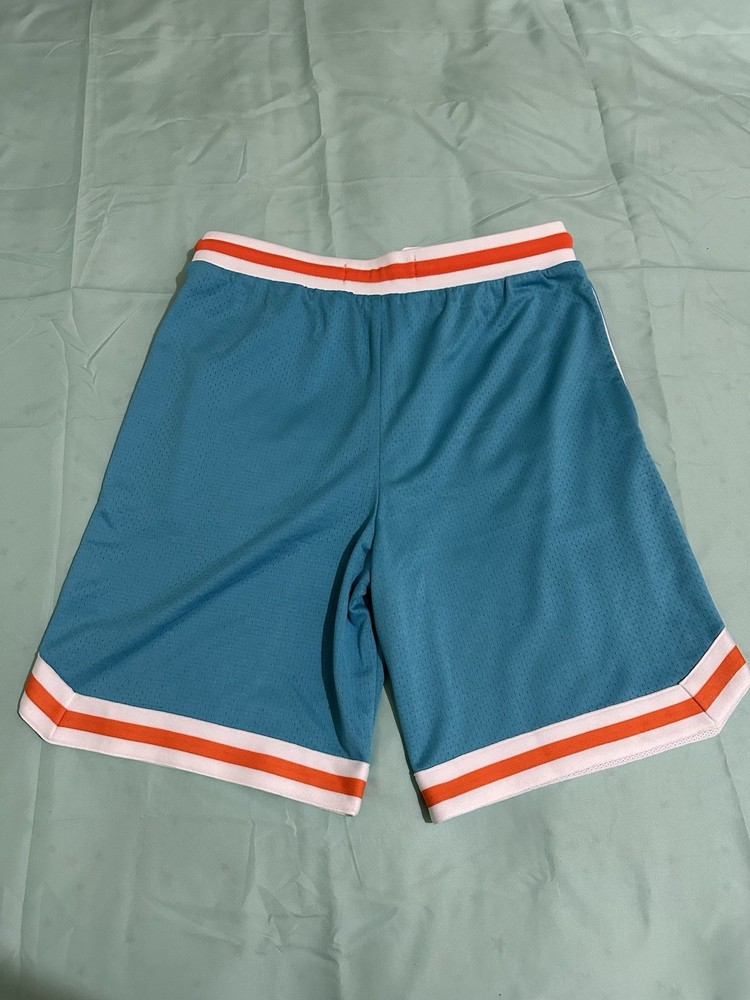 Waves Hip Hop Inspired Athletic Wear M