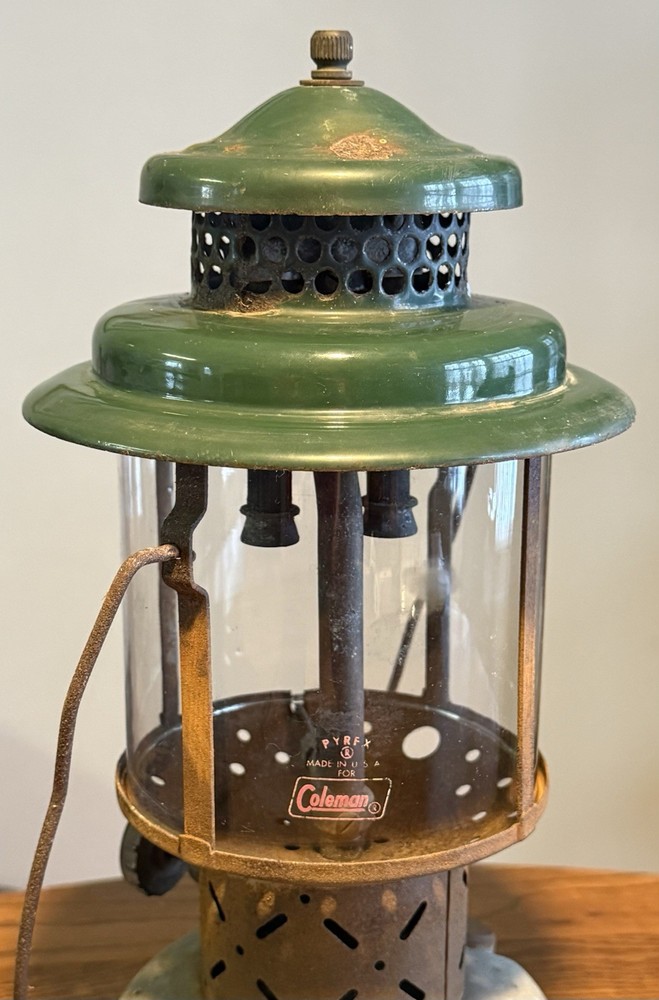 Vintage Coleman Lantern Model 220B Pre WWII w Pyrex Globe Red Logo