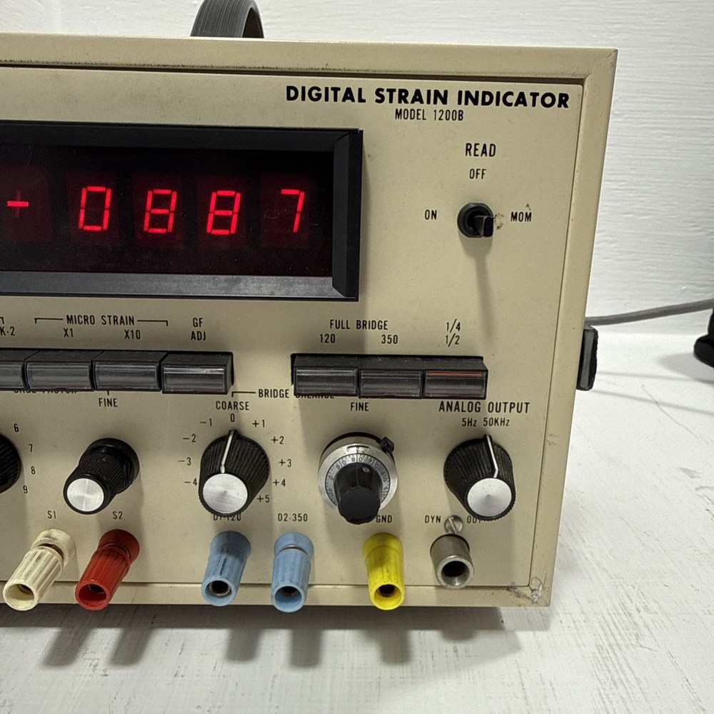 BLH Electronics Model 1200B Digital Strain Indicator Ser 4039 Vintage (TESTED)