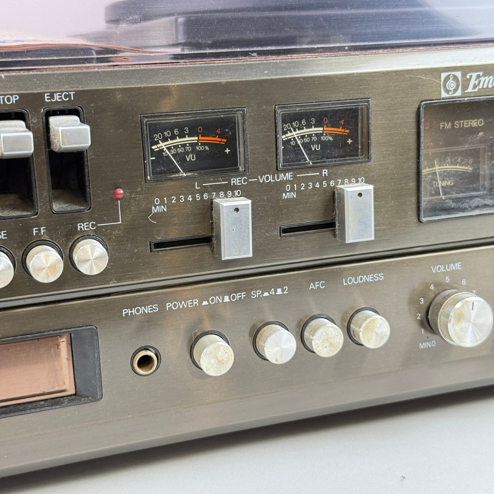 Emerson M 3000 Vintage Stereo System Turntable 8-Track Cassette AM/FM Receiver