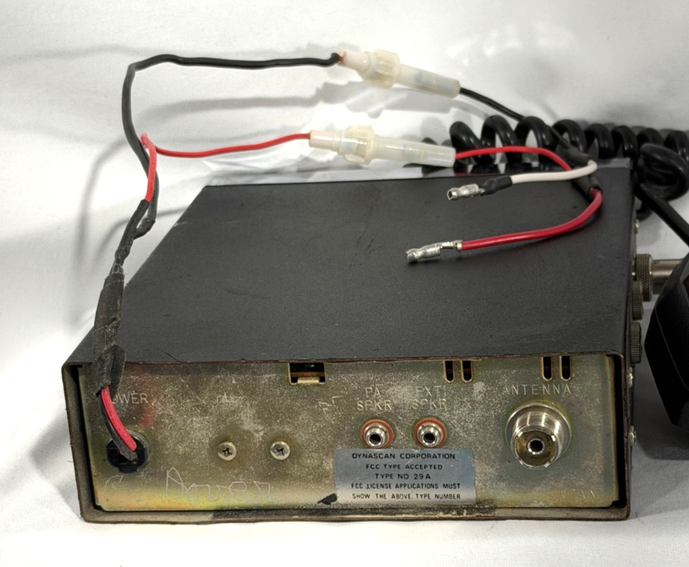 Cobra 29 CB with Mic and assorted cords Untested
