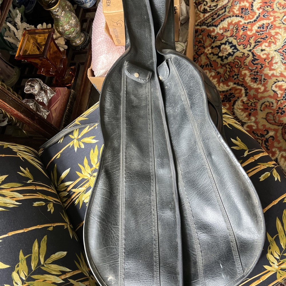 Engelhardt Orchestral Cello Model 5512 Soft Case