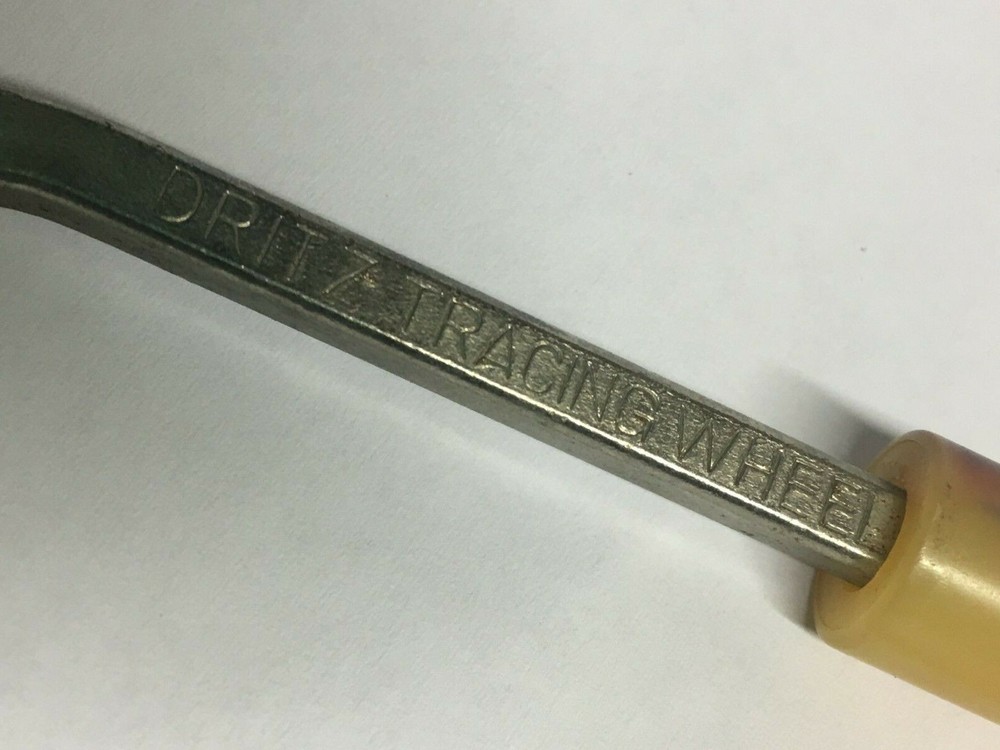 Vintage Dritz Pattern Tracing Wheel Marble Bakelite Handle