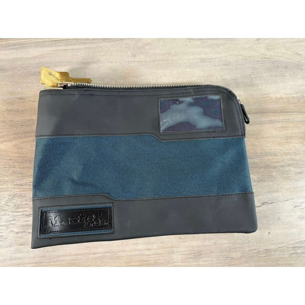 Master Lock Water Resistant Nylon Locking Storage Bag NWOT