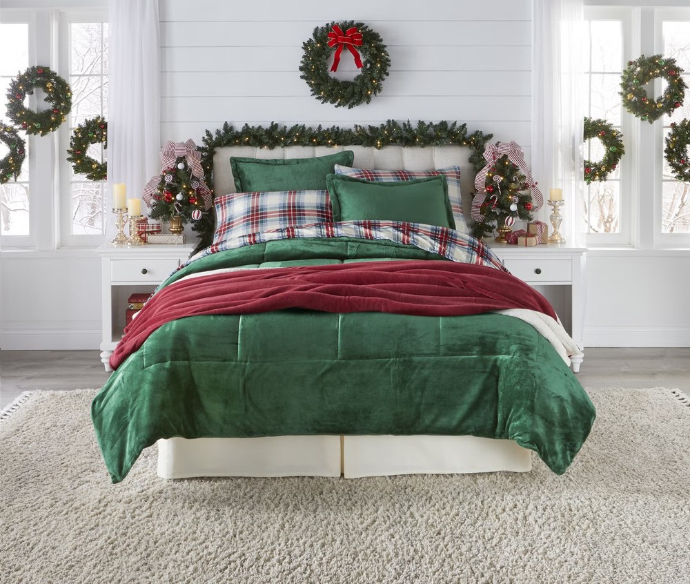 BrylaneHome BH Studio Microfleece Comforter - Full, Taupe