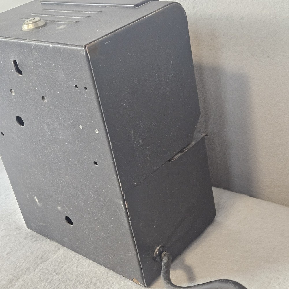 Lathem Model Punch Time Clock Recorder No Key Untested