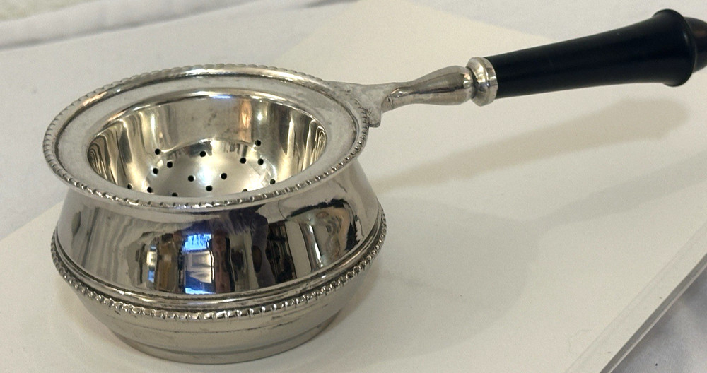 Vintage Weighted Silver Plated Tea Strainer 2 Piece Beaded Edge Bakelite Handle