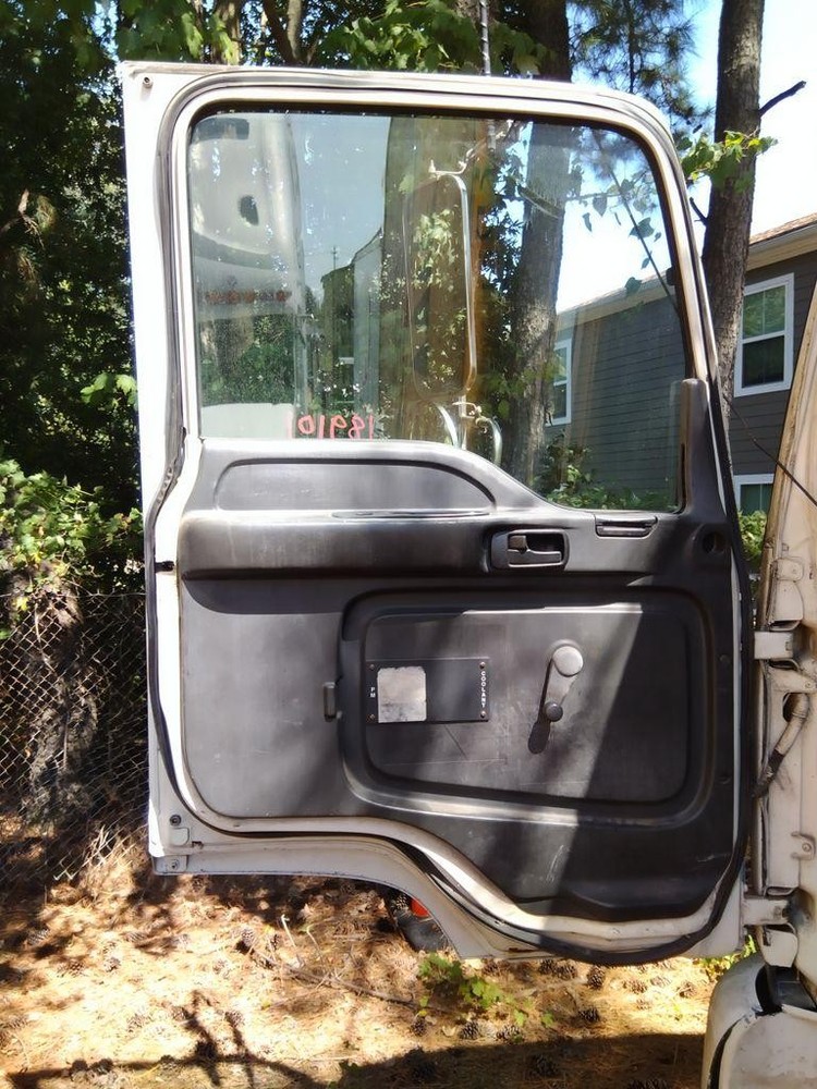 For 2000 ISUZU FTR DOOR ASSEMBLY Left , MD