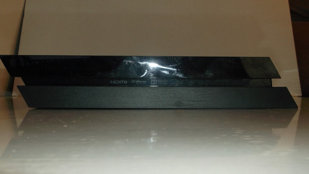 PS4 FAT CONSOLE WITH CONTROLLER