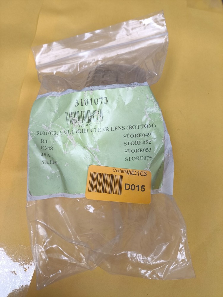 One TAIL LIGHT CLEAR LENS FOR BOTTOM PART # 3101073
