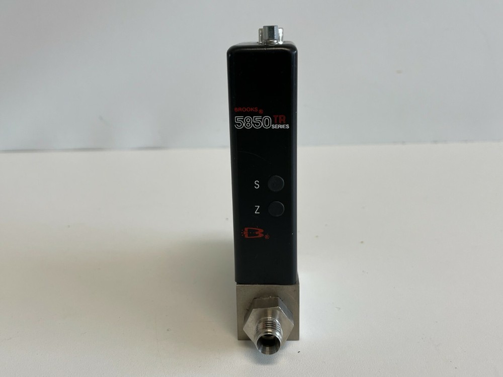 U2: Brooks 5850TR Mass Flow Controller 5850 TR Series