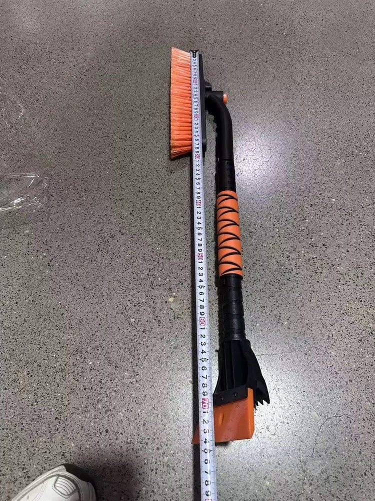 35.4“360°Rotating Extendable Snow Brush and Ice Scraper, Telescoping Ice Scraper