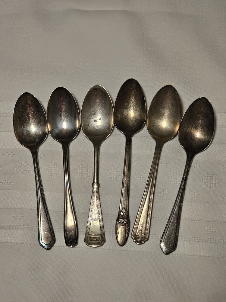Vintage/Antique Silverplated Spoons - Assorted Lot (11)