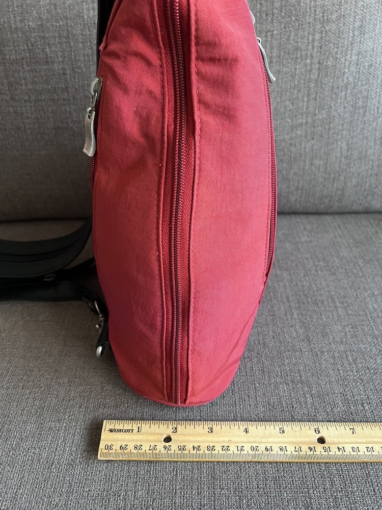 Baggallini Metro Convertible Backpack Nylon Rusty Red. Clean Inside/out