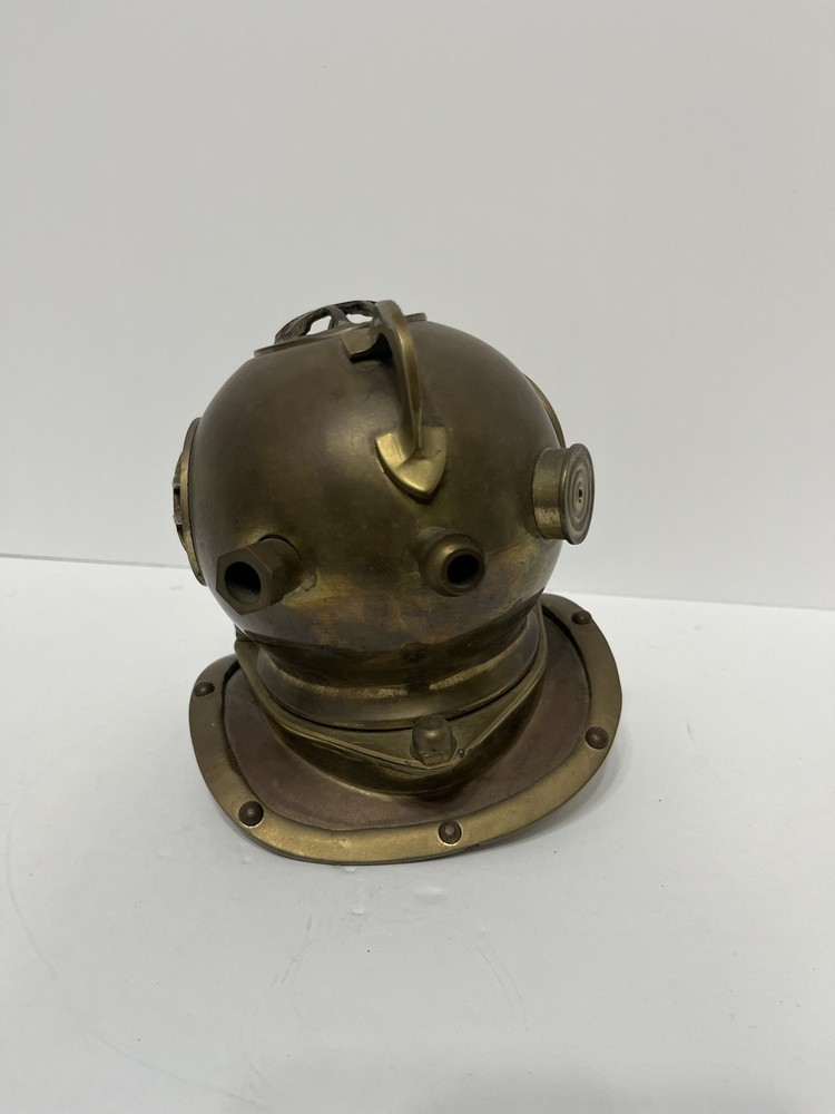 VTG Divers Helmet Clock Quartz Clock Brass? Copper?