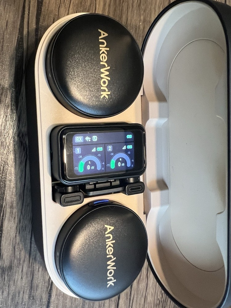 AnkerWork M650 Wireless Lavalier Mic System 2TX 1RX w/ Case Display