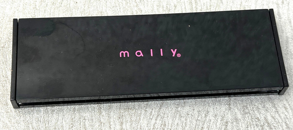 MALLY SHIMMER SHAPE & GLOW Face Defining System - DEEPER New