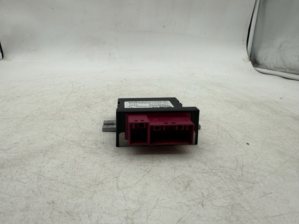 BMW E88 E82 E90 E92 E93 E84 E70 E89 Ekpm3 Helbako Fuel Pump Module Control Unit