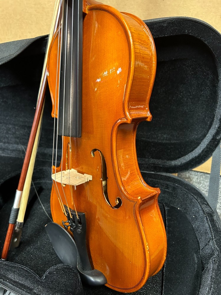 D'LUCA Violin 4/4 with Case and Bow