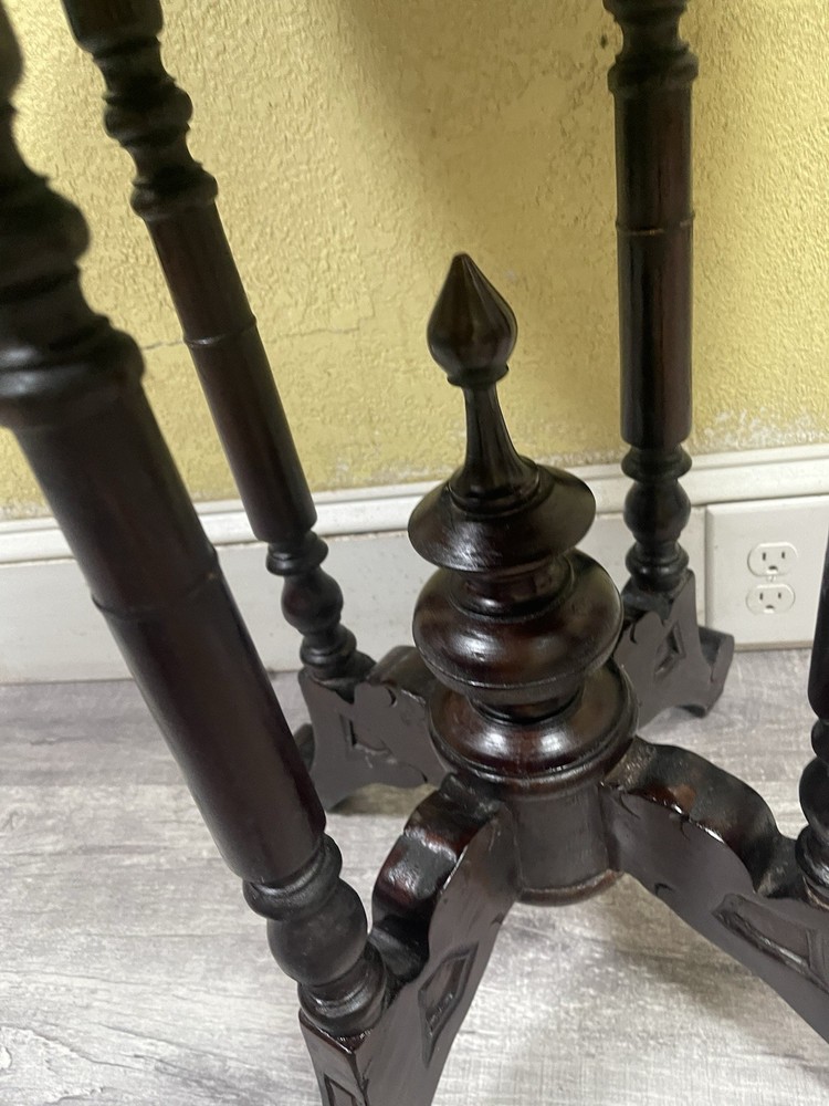 RARE AMERICAN RENAISSANCE REVIVAL STYLE CIRCULAR SIDE TABLE