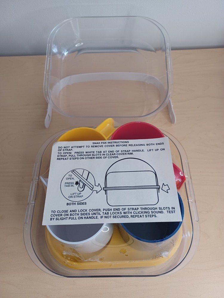 Vtg. Sterilite Stackable Snack Pak Picnic Plates & Mugs1 970’s Camping 4 Sets